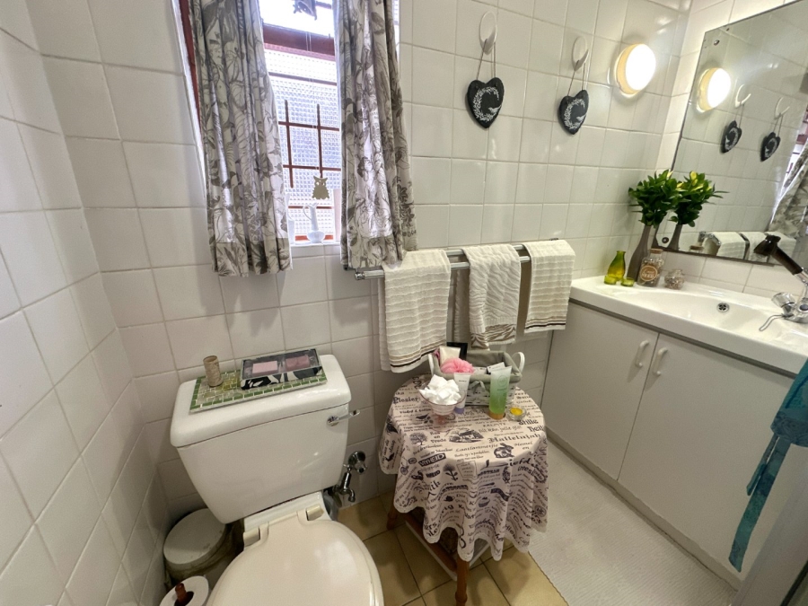 4 Bedroom Property for Sale in Bergsig Western Cape